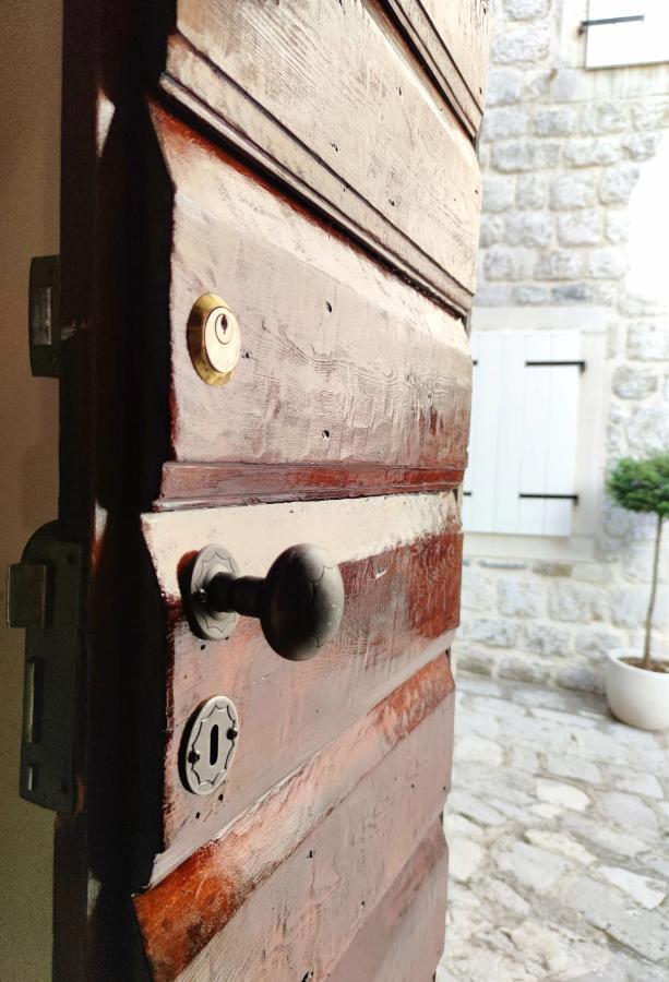 Charming Bohemian House In Perast Villa Dış mekan fotoğraf