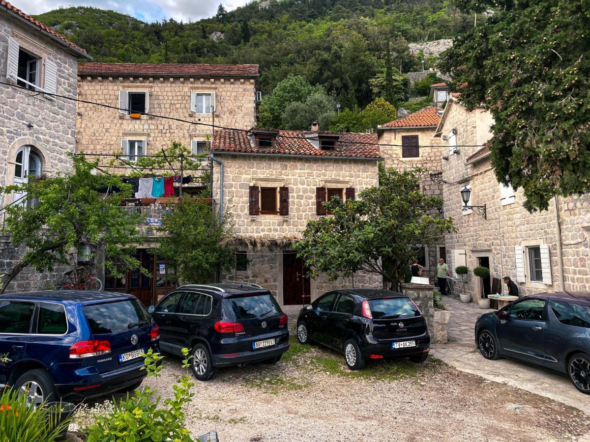 Charming Bohemian House In Perast Villa Dış mekan fotoğraf