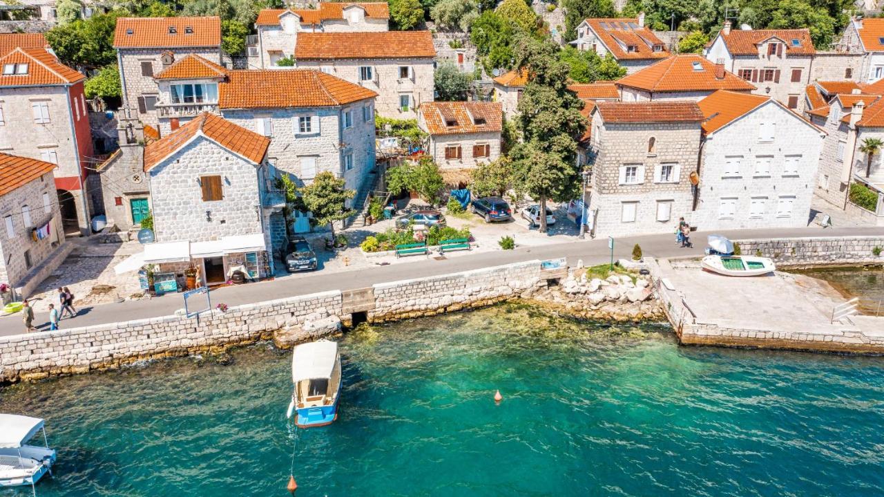 Charming Bohemian House In Perast Villa Dış mekan fotoğraf